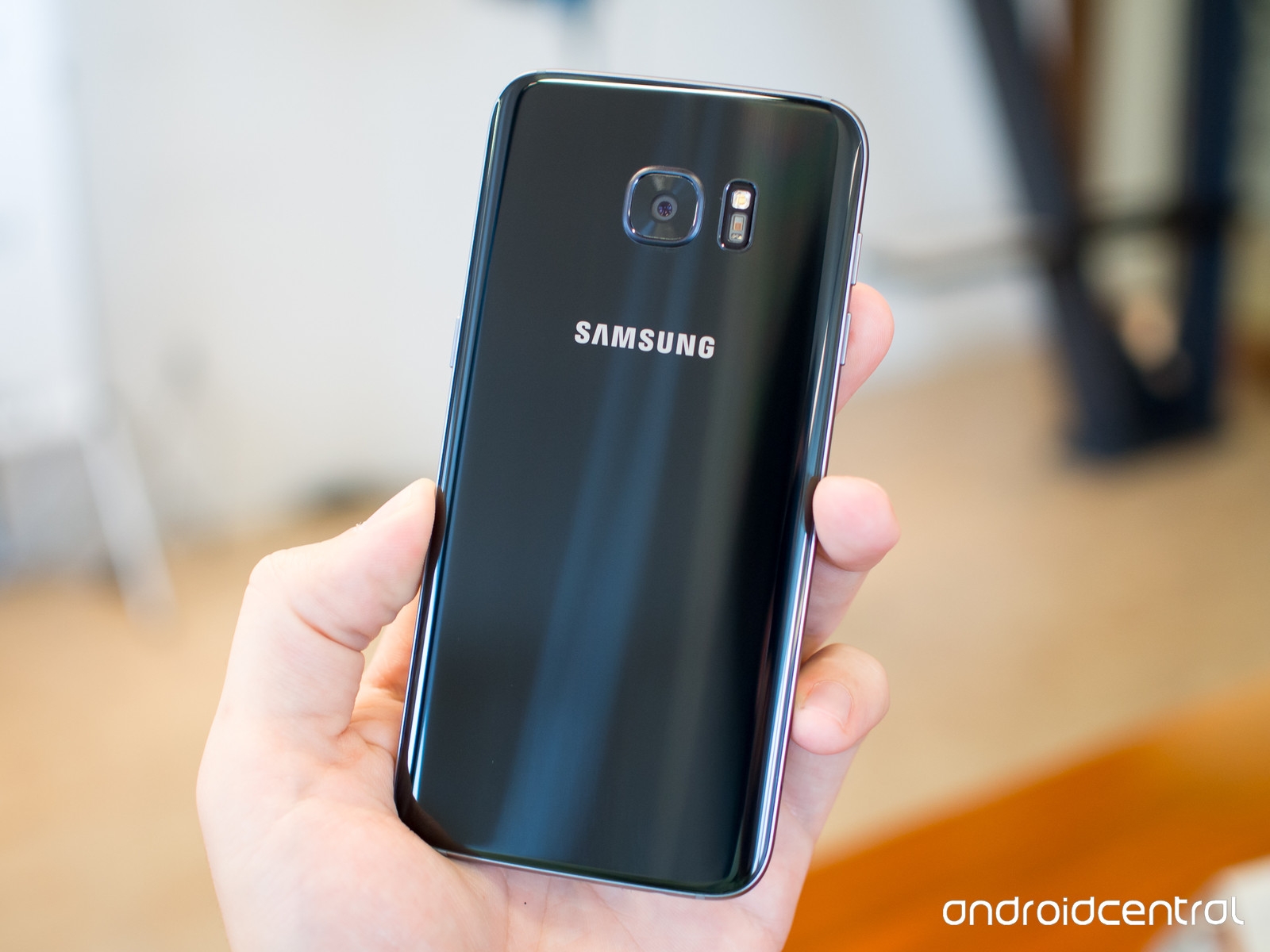 Galaxy S7 có cấu hình rất mạnh mẽ, đủ sức đảm đương những tác vụ nặng nề nhất