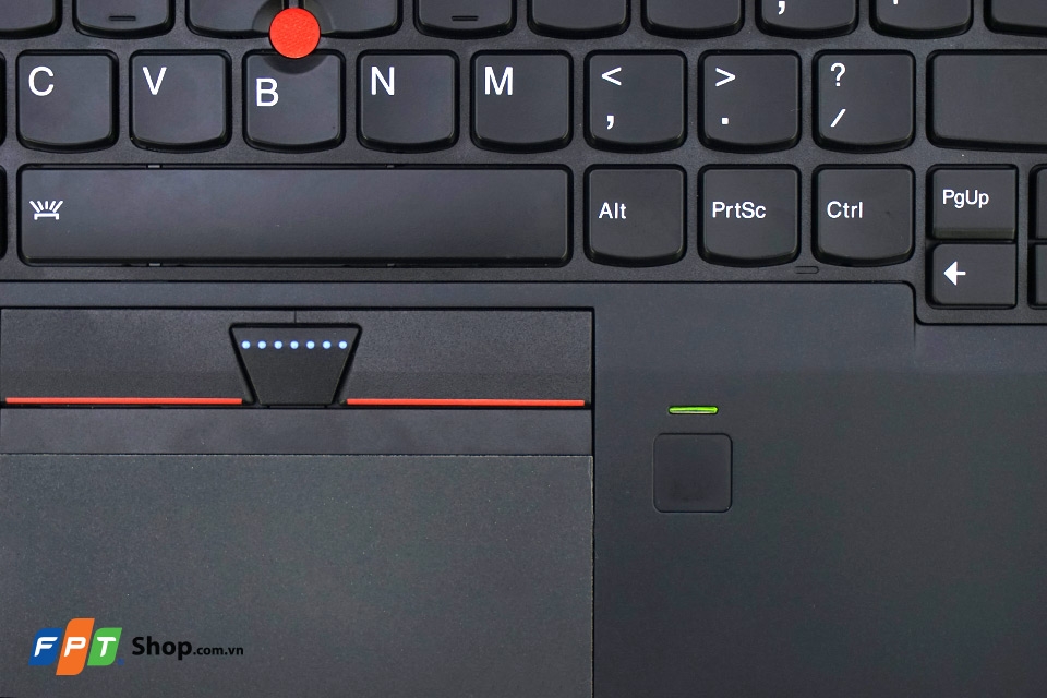 T460s còn có cả cảm biến vân tay giúp bảo mật thông tin trong máy tốt hơn