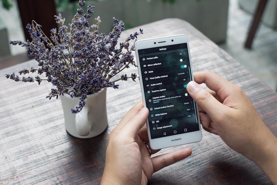 Top 4 smartphone có camera tốt nhất dưới 6 triệu đồng Huawei GR5 2017