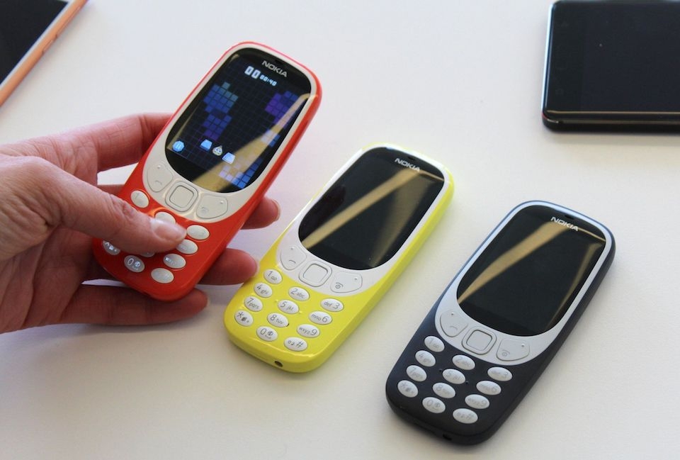 Trên tay Nokia 3310 17 năm tuổi Nokia 3310 mới
