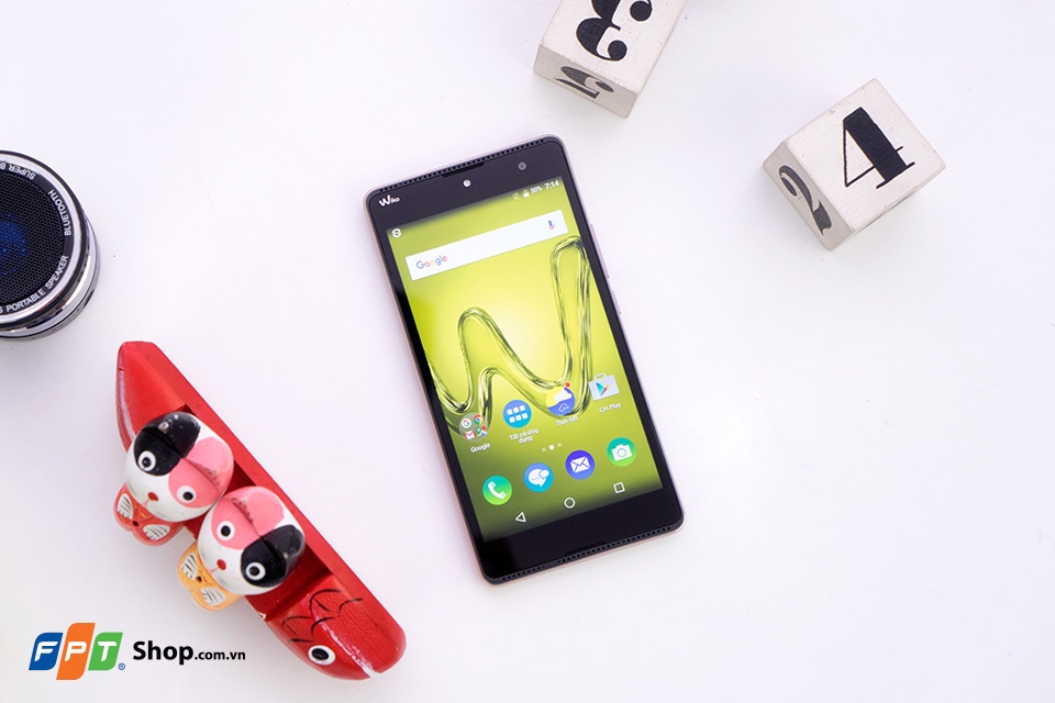 Wiko Robby có thiết kế bắt mắt