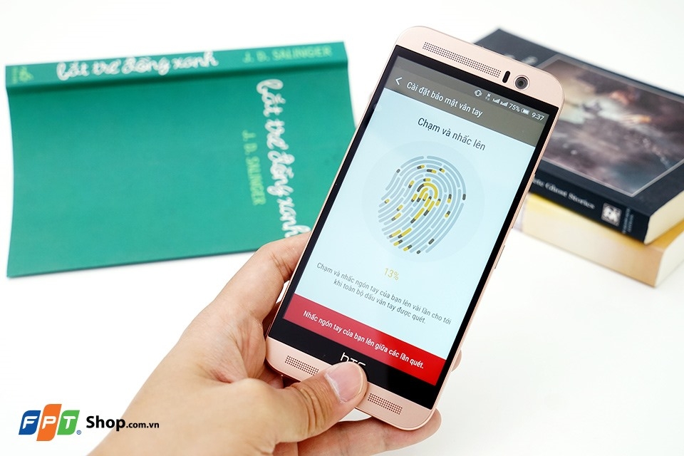 Đánh giá HTC One ME và HTC One E9 HTC One ME được trang bị cả cảm biến vân tay