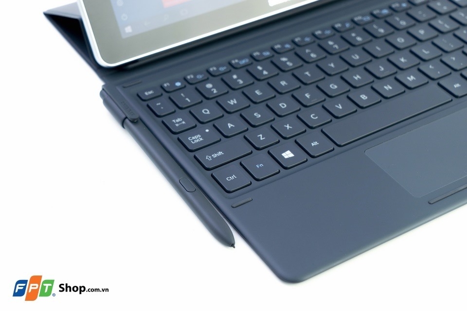 Galaxy Book có nhiều phụ kiện