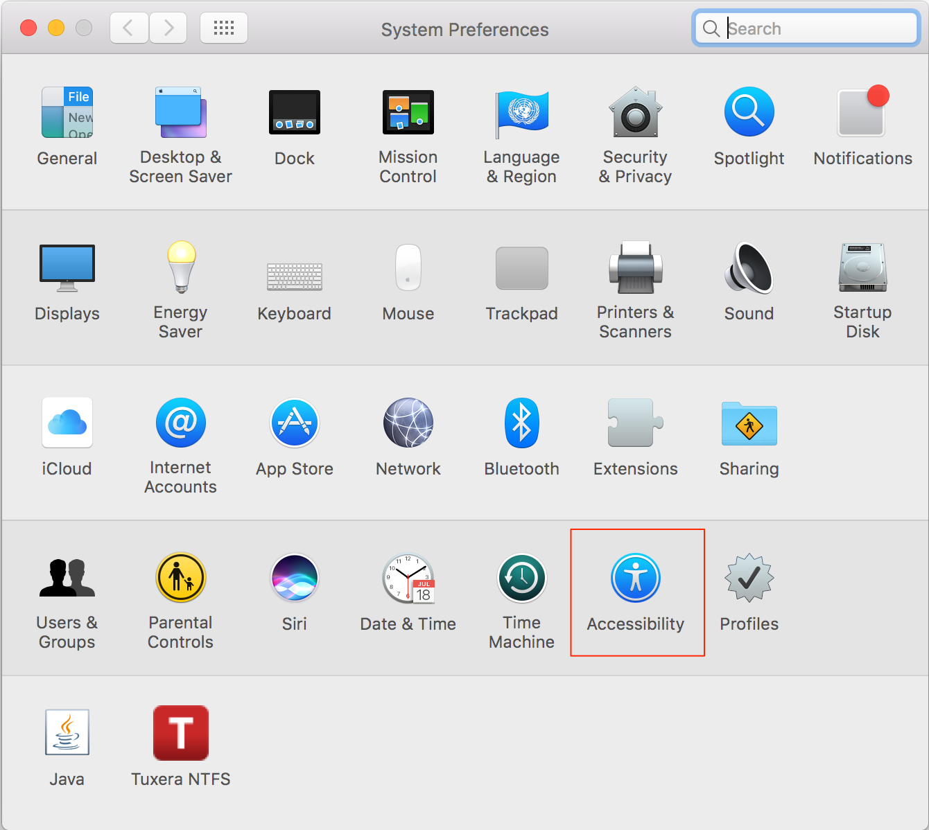 Mẹo tăng thời lượng pin cho máy chạy macOS Sierra Tiếp tục vào System Preferences, chọn Accessibility, và đi đến Display.