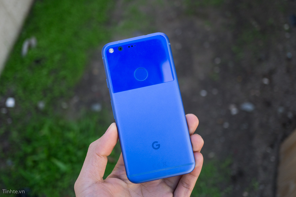 Góc nhìn đẹp nhất trên Google Pixel màu xanh