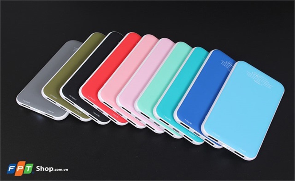 5 món đồ công nghệ bạn nên mang theo khi du lịch Sạc dự phòng