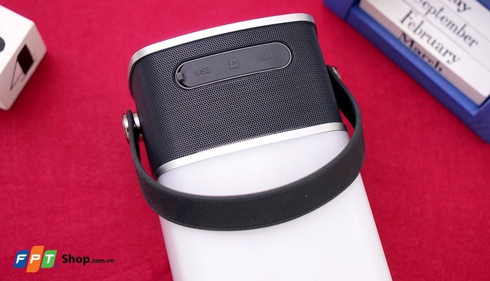 5 món đồ công nghệ bạn nên mang theo khi du lịch Loa di động