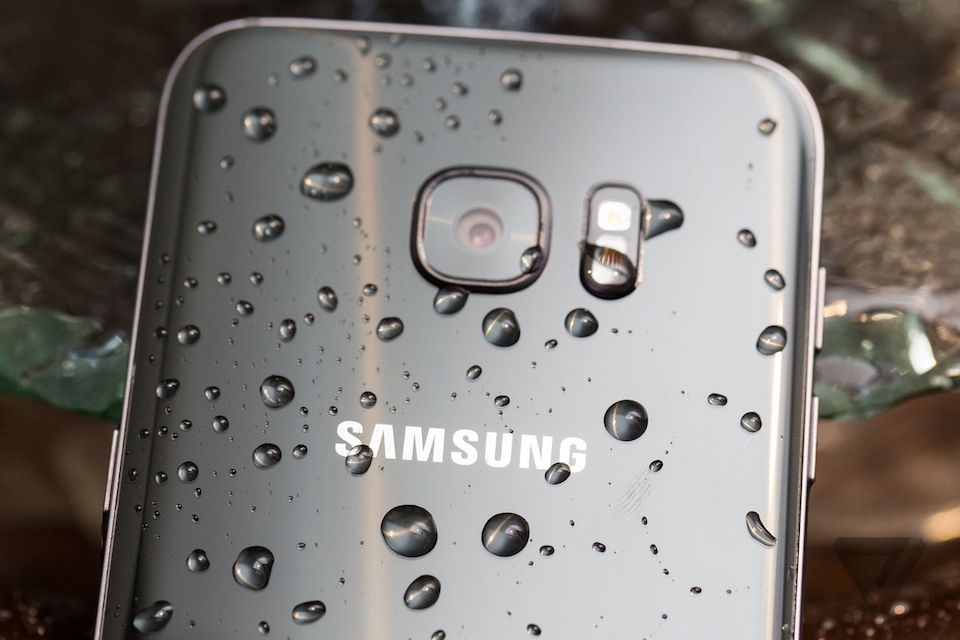 Galaxy S7 sở hữu camera có độ phân giải 12MP, khẩu độ f/1.7.