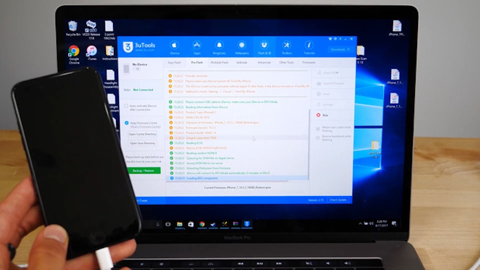 Giao diện chính phần mềm điều khiển của thiết bị mở khóa nằm trên máy tính.