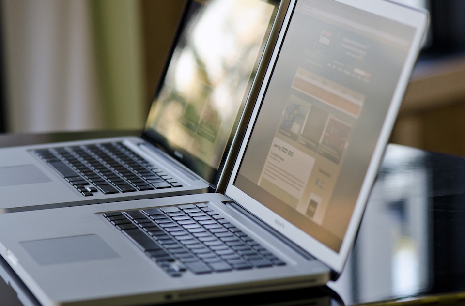 Công nghệ màn hình Non-Glare là gì Màn hình Non-Glare cho góc nhìn rộng hơn màn hình gương