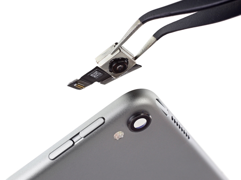 Camera chính của iPad Pro 10.5