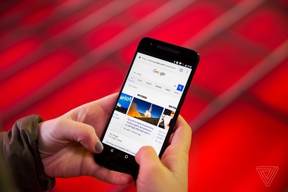 Google bổ sung tính năng tự phát video khi tìm kiếm Tính năng tự phát video khi tìm kiếm bằng Google trên Android.