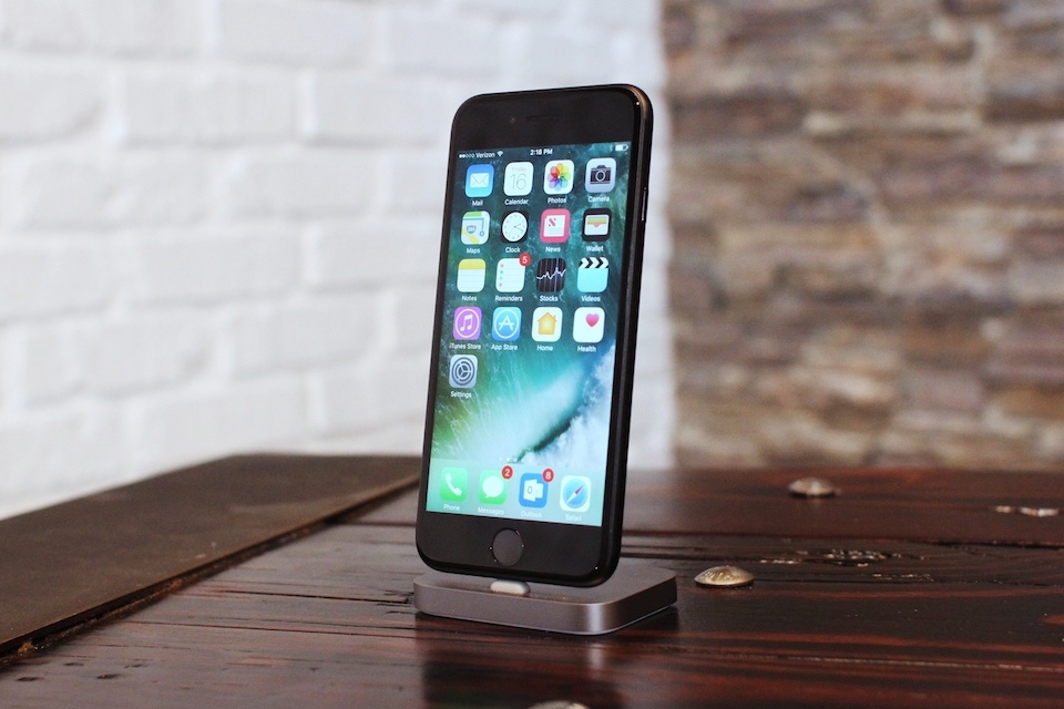 Chúng ta được lợi gì từ chuẩn mã hoá HEVC trên iOS 11 Chuẩn HEVC còn khá mới mẻ và chỉ áp dụng trên một số sản phẩm cao cấp