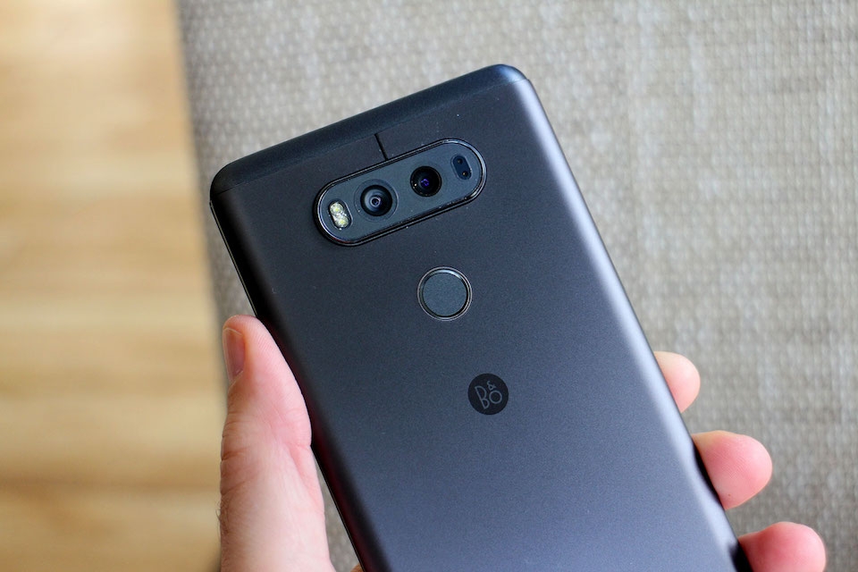 V30 nên có giá bán hợp lý hơn