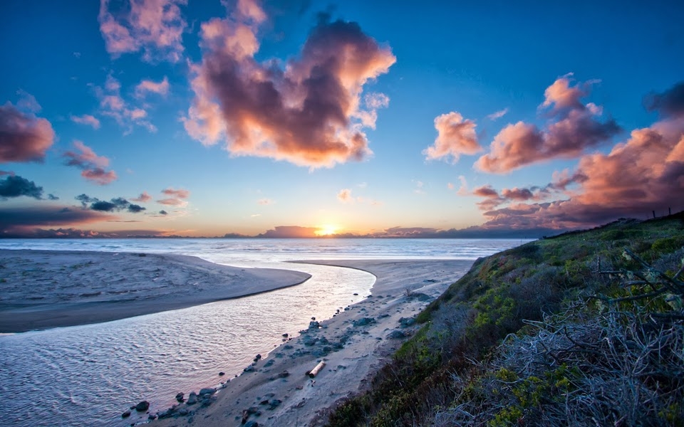 Điện thoại trở nên chậm chạm và hao pin khi bị nóng Biến đổi khí hậu đang ảnh hưởng đến con người và cả thiết bị điện tử