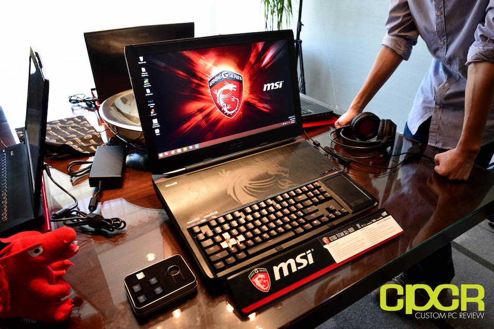 Laptop chơi game MSI GT80 Titan