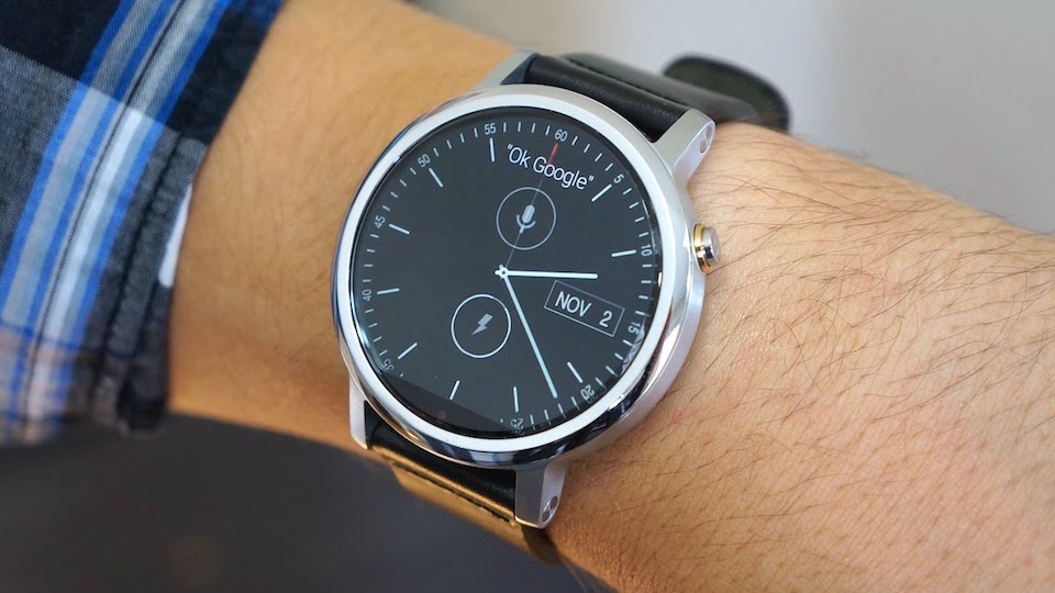 Đồng hồ thông minh Moto 360 Gen 2.
