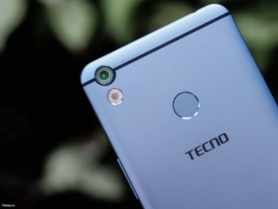 Trên tay Tecno Camon CX phiên bản Manchester City Camera chính của Camon CX Manchester City