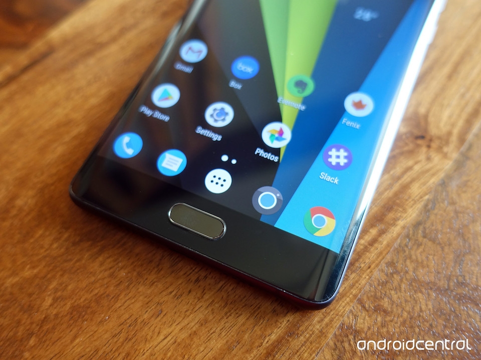 Xiaomi Việt Nam đưa ra thông báo trước lỗi bảo mật Xiaomi khuyến cáo người dùng nên thiết lập các phương thức xác thực như mật khẩu và dấu vân tay.