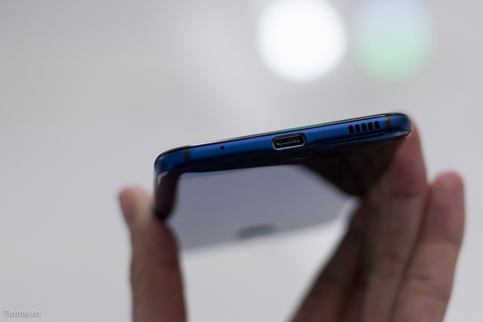 Đánh giá nhanh HTC U Play mới vừa ra mắt Cổng USB Type-C