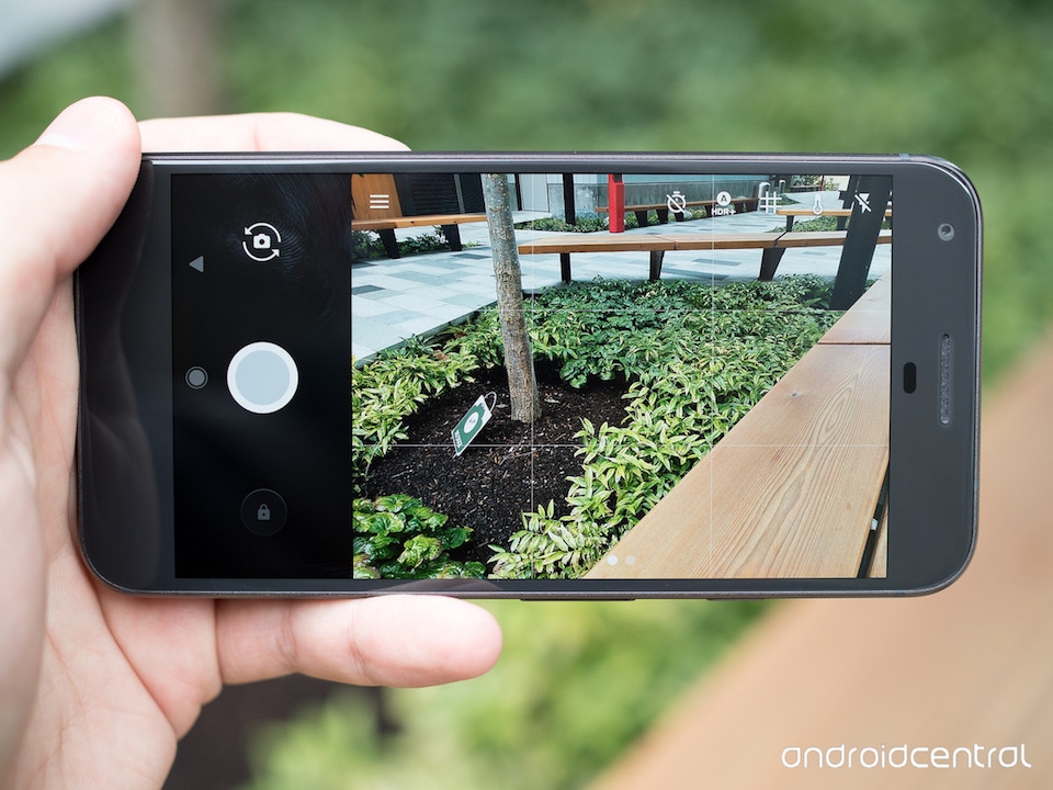Camera của Pixel cũng có độ phân giải 12MP