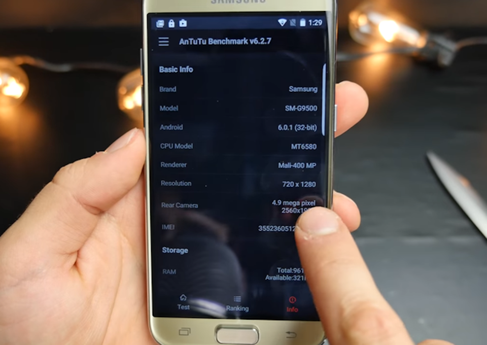 Trên tay Galaxy S8 nhái với camera kép có giá 100USD Cấu hình thực tế của máy khác so với thông số kỹ thuật in trên vỏ hộp