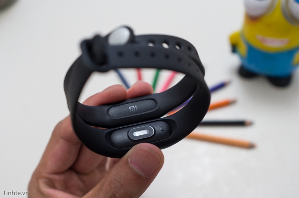 So sánh Mi Band 1 và Mi Band 2