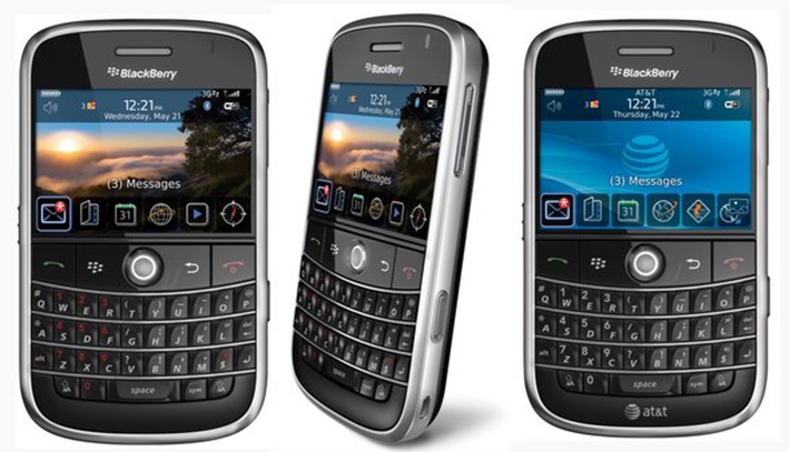 Nhìn lại 12 chiếc điện thoại làm nên tên tuổi của BlackBerry 7