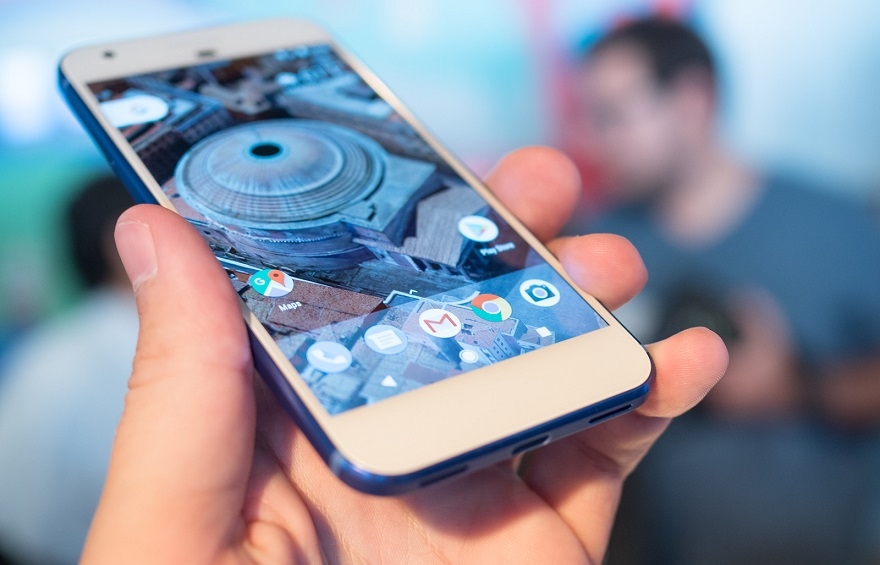 Trên tay Google Pixel và Google Pixel XL