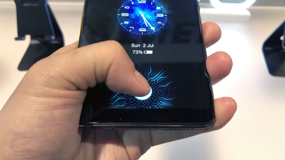 Các hãng Android không sao chép FaceID vì quá tốn kém (Ảnh 1)