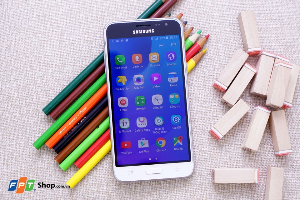 Samsung Galaxy J3 (2016) Samsung Galaxy J3 (2016)