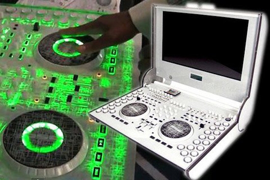 8 laptop có thiết kế xấu 8 laptop có thiết kế xấu