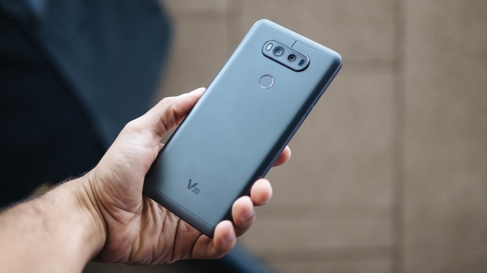 Ảnh chụp tấm nền màn hình của chiếc LG V30 vừa rò rỉ.
