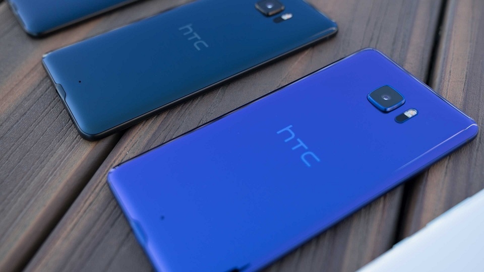 HTC ra mắt HTC U Ultra phiên bản kính Sapphire HTC ra mắt HTC U Ultra phiên bản kính Sapphire