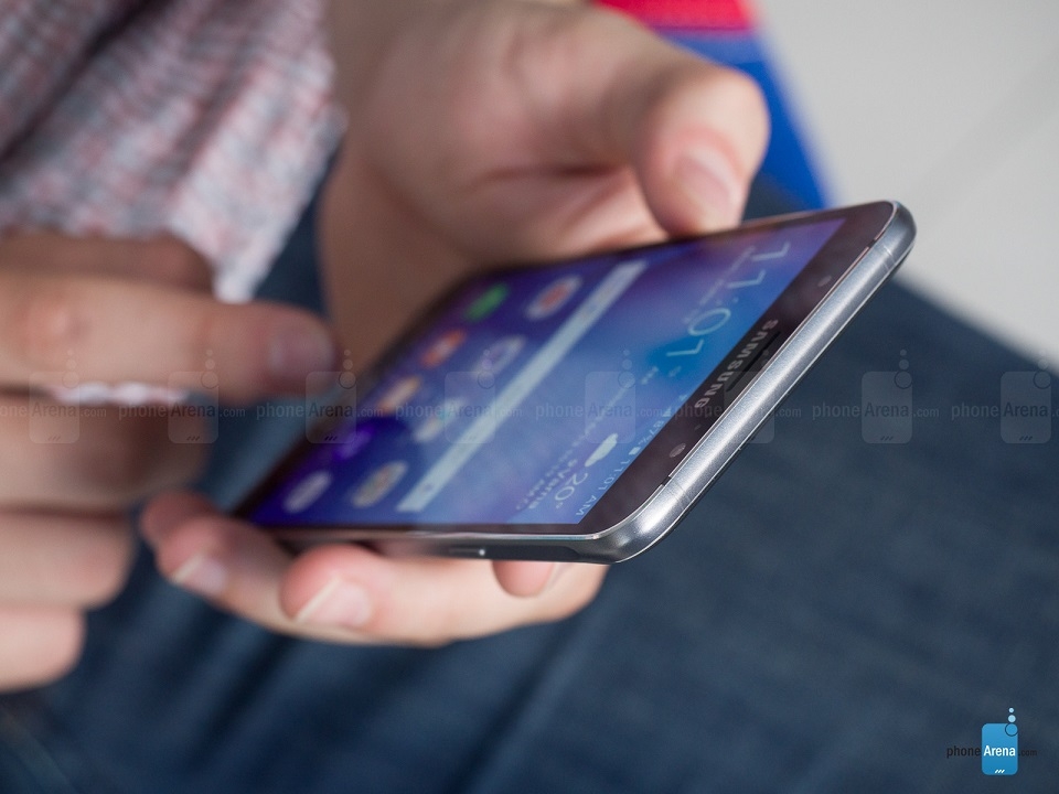 Nhà mạng AT&T chuẩn bị mở bán Galaxy J7 (2017) Nhà mạng AT&T chuẩn bị mở bán Galaxy J7 (2017)
