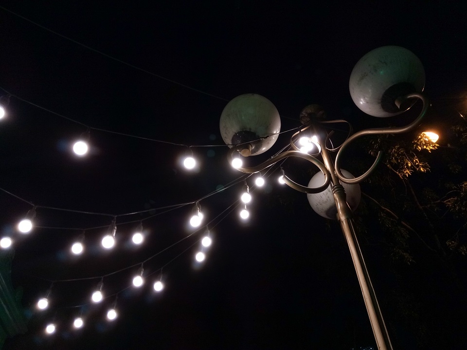 Ảnh chụp đêm tương phản tốt