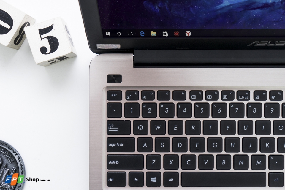 Ảnh xem thêm Asus A556U