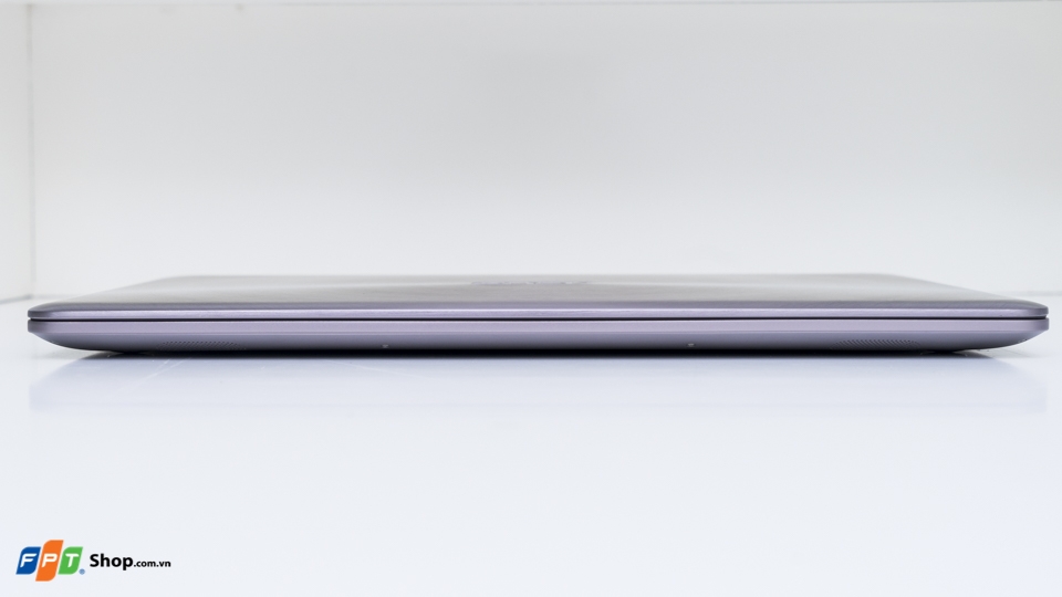 Cạnh trước Asus UX510UW