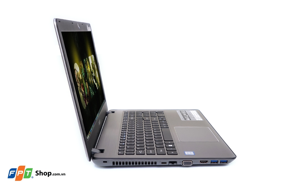 Cạnh trái Acer F5