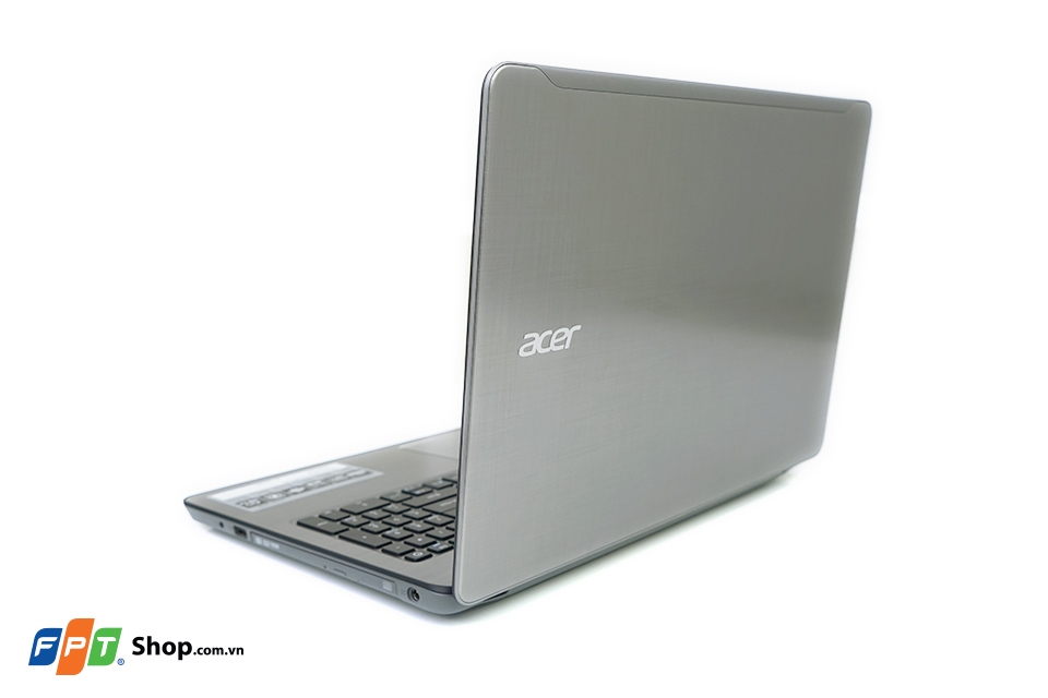 Nhìn từ mặt sau Acer F5