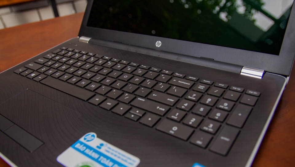 HP 15-ss559TU