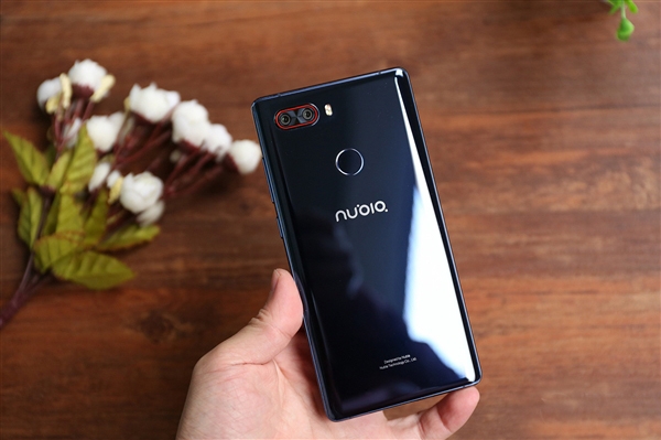 trên tay ZTE Nubia Z17s