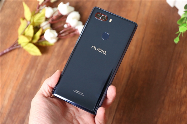 trên tay ZTE Nubia Z17s