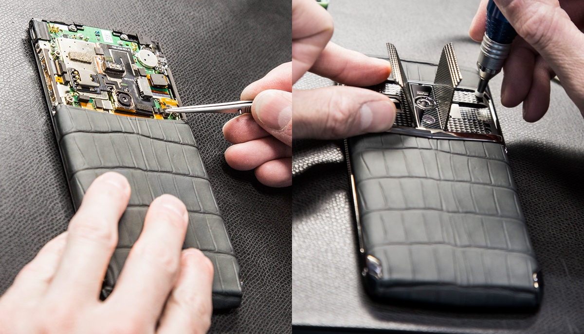 Vertu Signature Touch