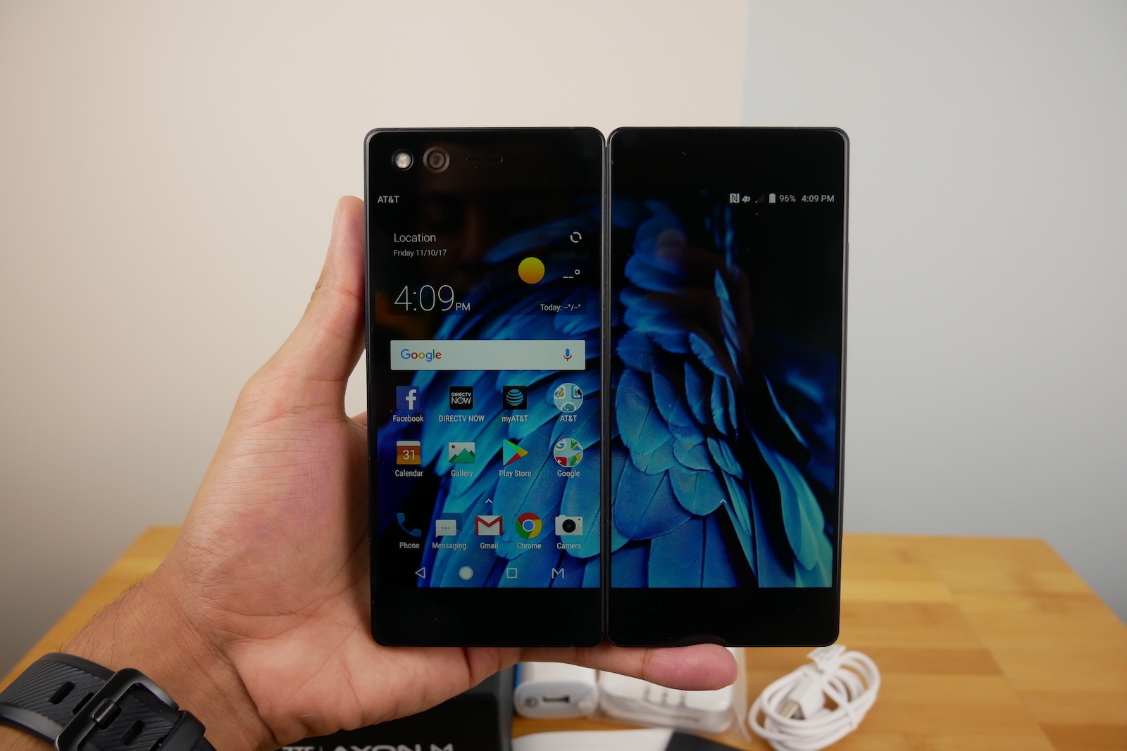 mở hộp ZTE Axon M