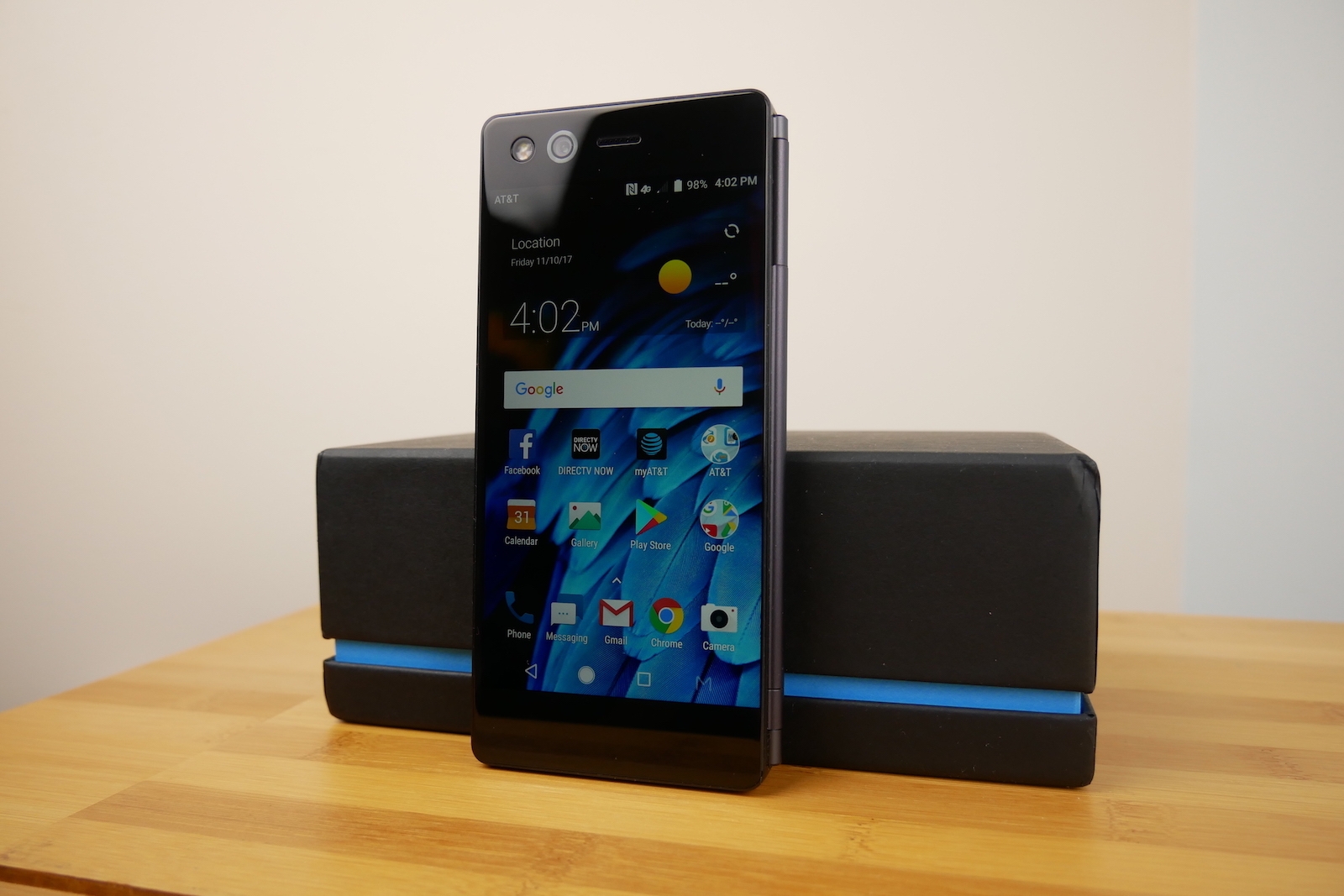 mở hộp ZTE Axon M