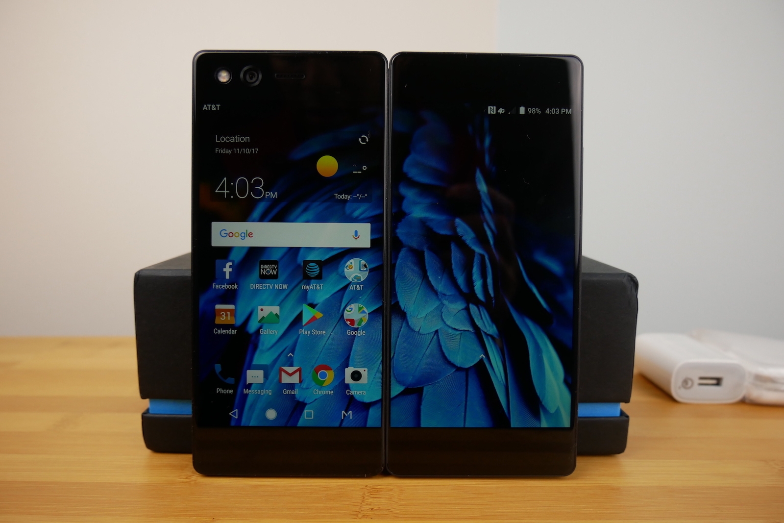 mở hộp ZTE Axon M