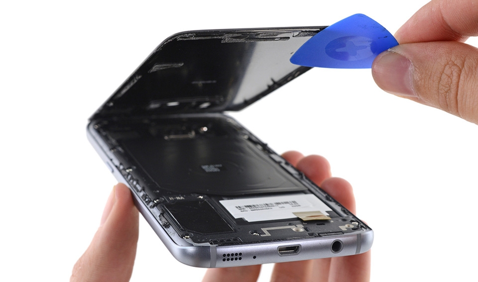 ben trong samsung galaxy s7