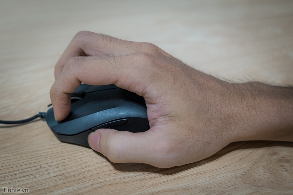 Hướng dẫn cách cầm chuột đúng 3