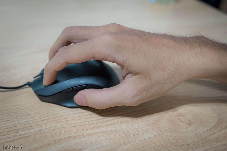 Hướng dẫn cách cầm chuột đúng 4